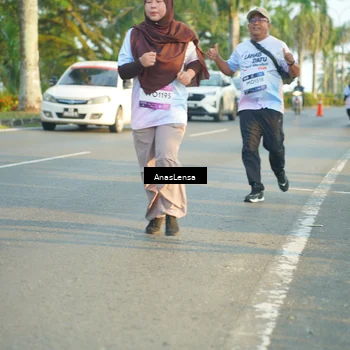 Runner Photo 7781770