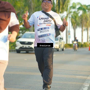 Runner Photo 7781792