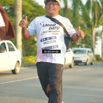 Runner Photo 7781805