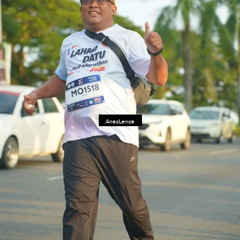 Runner Photo 7781807