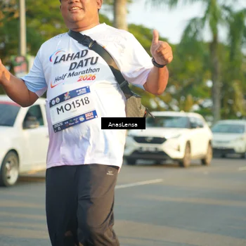 Runner Photo 7781811