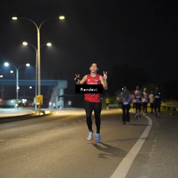 Runner Photo 7781830