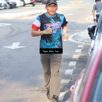 Runner Photo 7781837