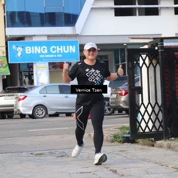 Runner Photo 7781845
