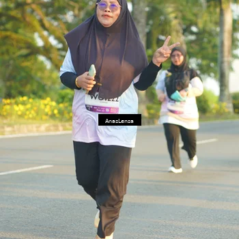 Runner Photo 7781847