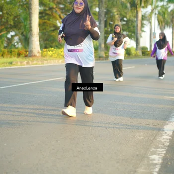 Runner Photo 7781854