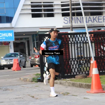 Runner Photo 7781863