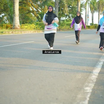 Runner Photo 7781870