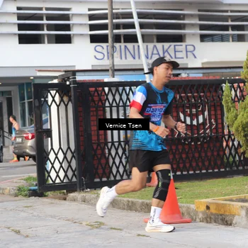 Runner Photo 7781883