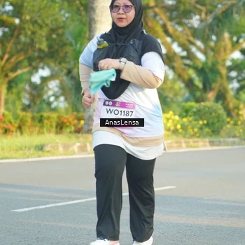 Runner Photo 7781899