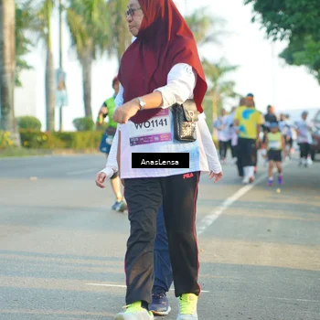 Runner Photo 7781984