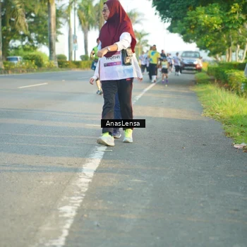 Runner Photo 7781988