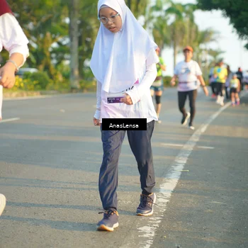 Runner Photo 7782001