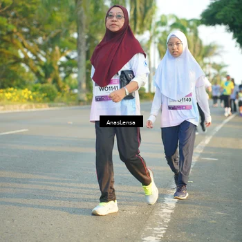 Runner Photo 7782021