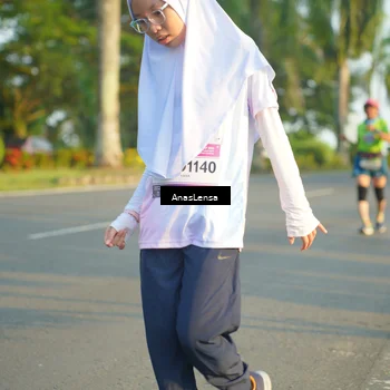 Runner Photo 7782034