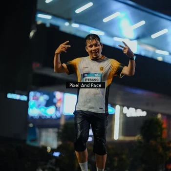 Runner Photo 7782035