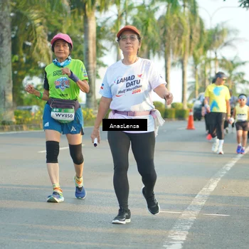 Runner Photo 7782041