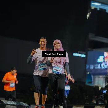 Runner Photo 7782042