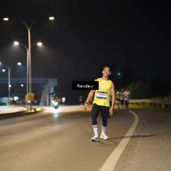 Runner Photo 7782043