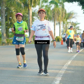 Runner Photo 7782046