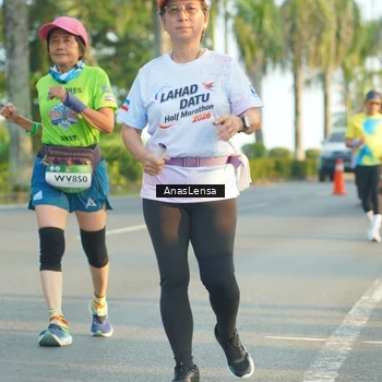 Runner Photo 7782059