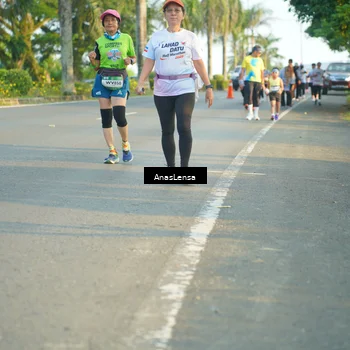 Runner Photo 7782073