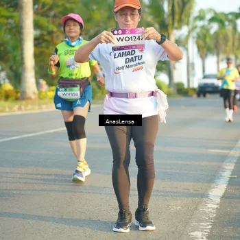 Runner Photo 7782078