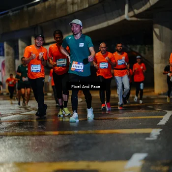 Runner Photo 7782088