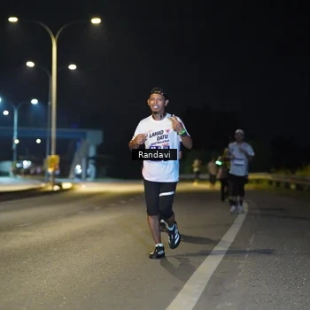 Runner Photo 7782143