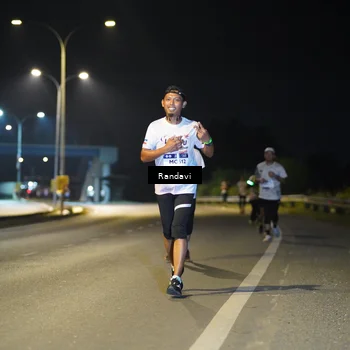 Runner Photo 7782168