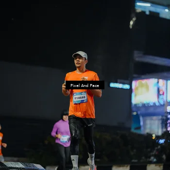 Runner Photo 7782231