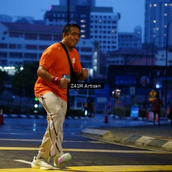 Runner Photo 7782244