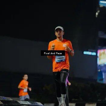 Runner Photo 7782264