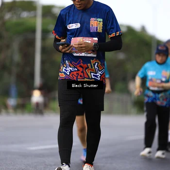 Runner Photo 7782312