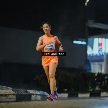Runner Photo 7782342