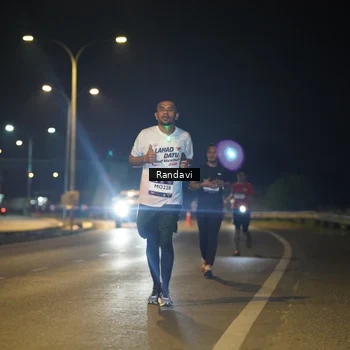 Runner Photo 7782372