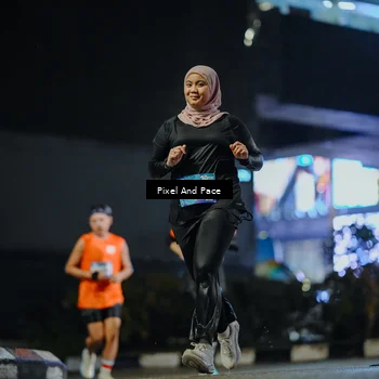 Runner Photo 7782391