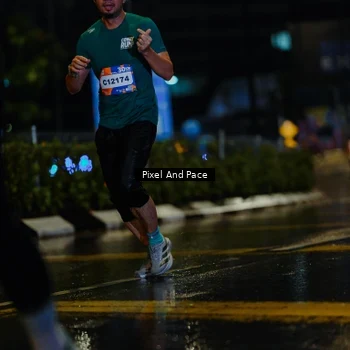 Runner Photo 7782398