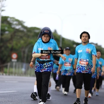 Runner Photo 7782399