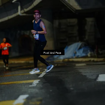 Runner Photo 7782415