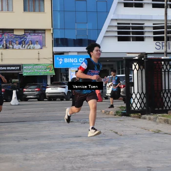 Runner Photo 7782435