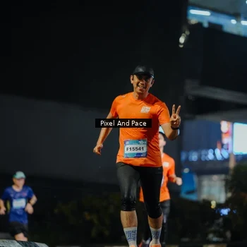 Runner Photo 7782464
