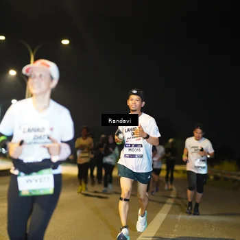 Runner Photo 7782498