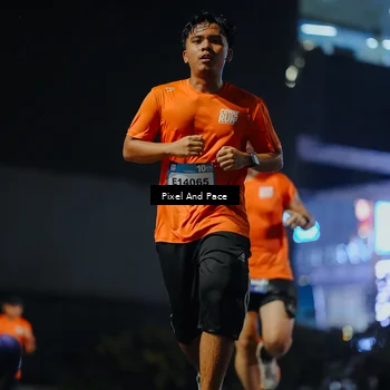 Runner Photo 7782503