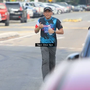 Runner Photo 7782549