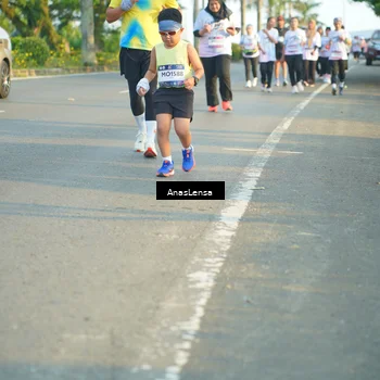 Runner Photo 7782554