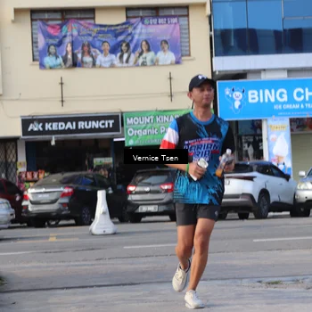 Runner Photo 7782557