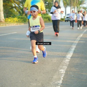 Runner Photo 7782572