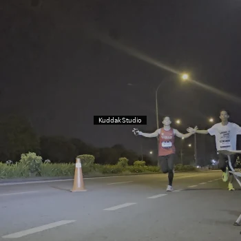Runner Photo 7782573