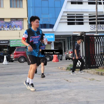 Runner Photo 7782580